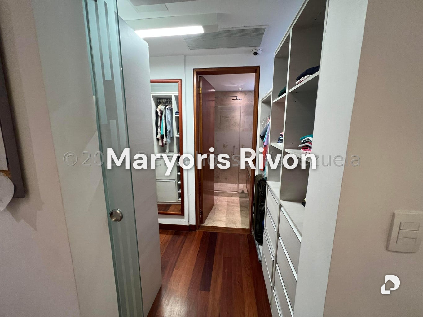 Apartamento en Los Palos Grandes, Caracas – 30