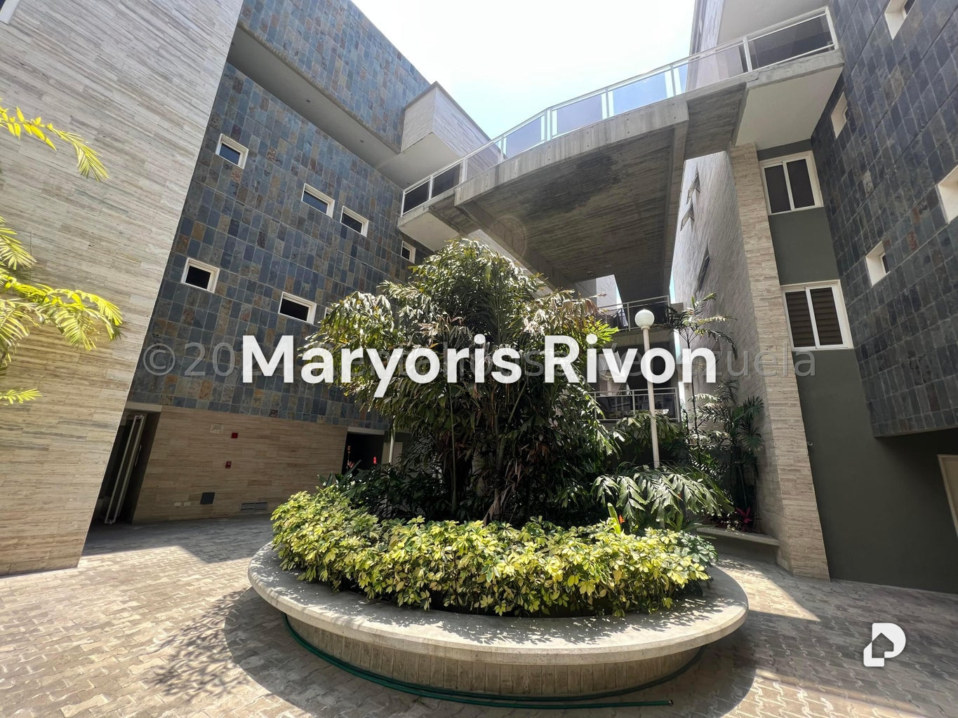 Apartamento en Los Palos Grandes, Caracas – 4