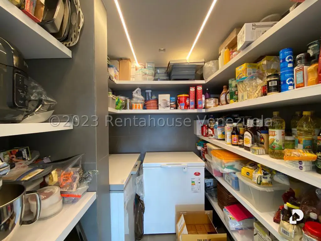 Apartamento en Altamira, Caracas – 17