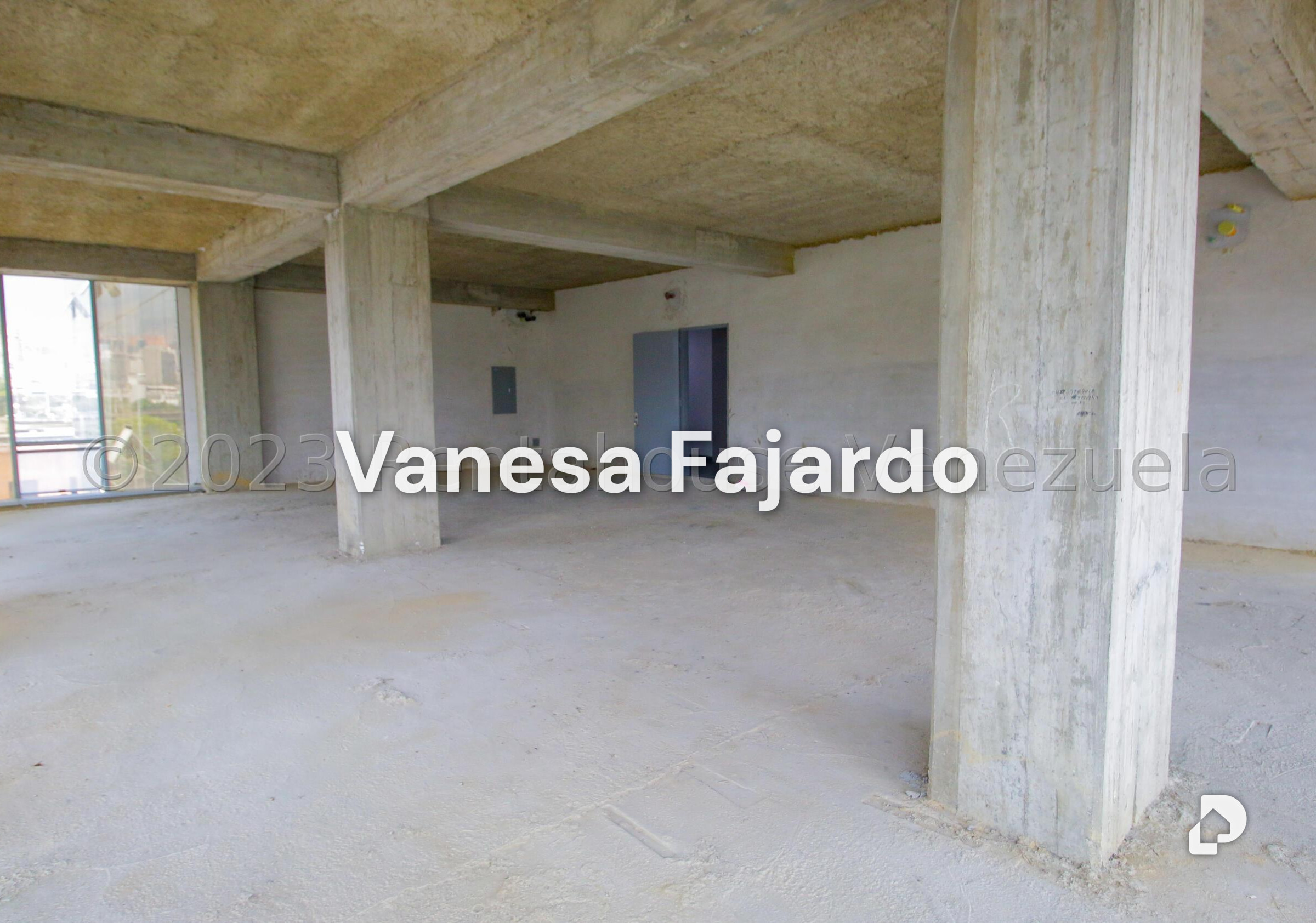 Oficina en Las Mercedes, Caracas – 9