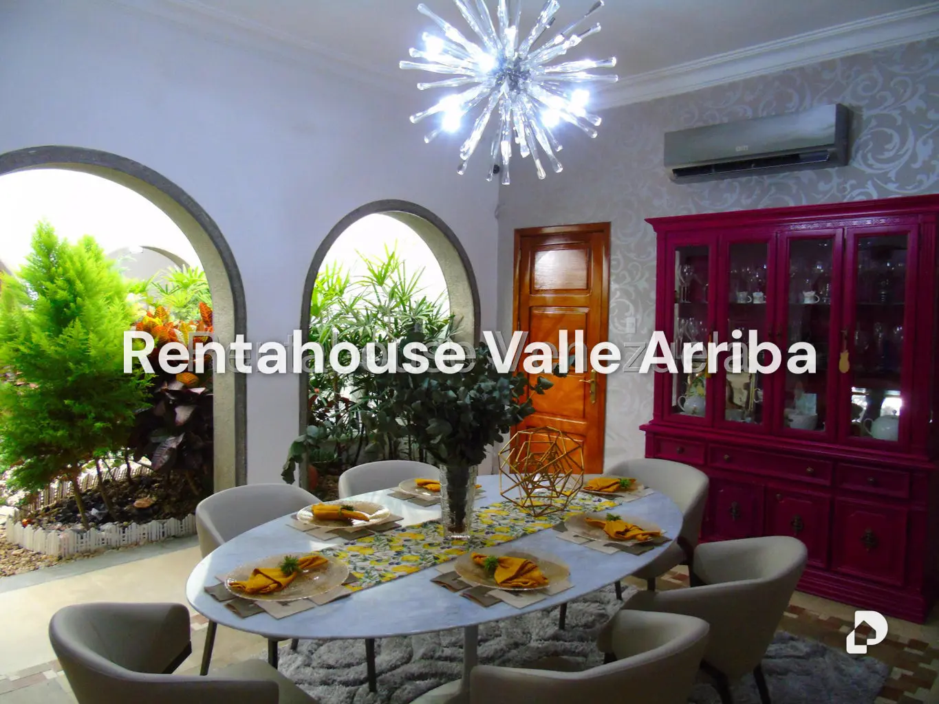 Casa en Altamira, Caracas – 18