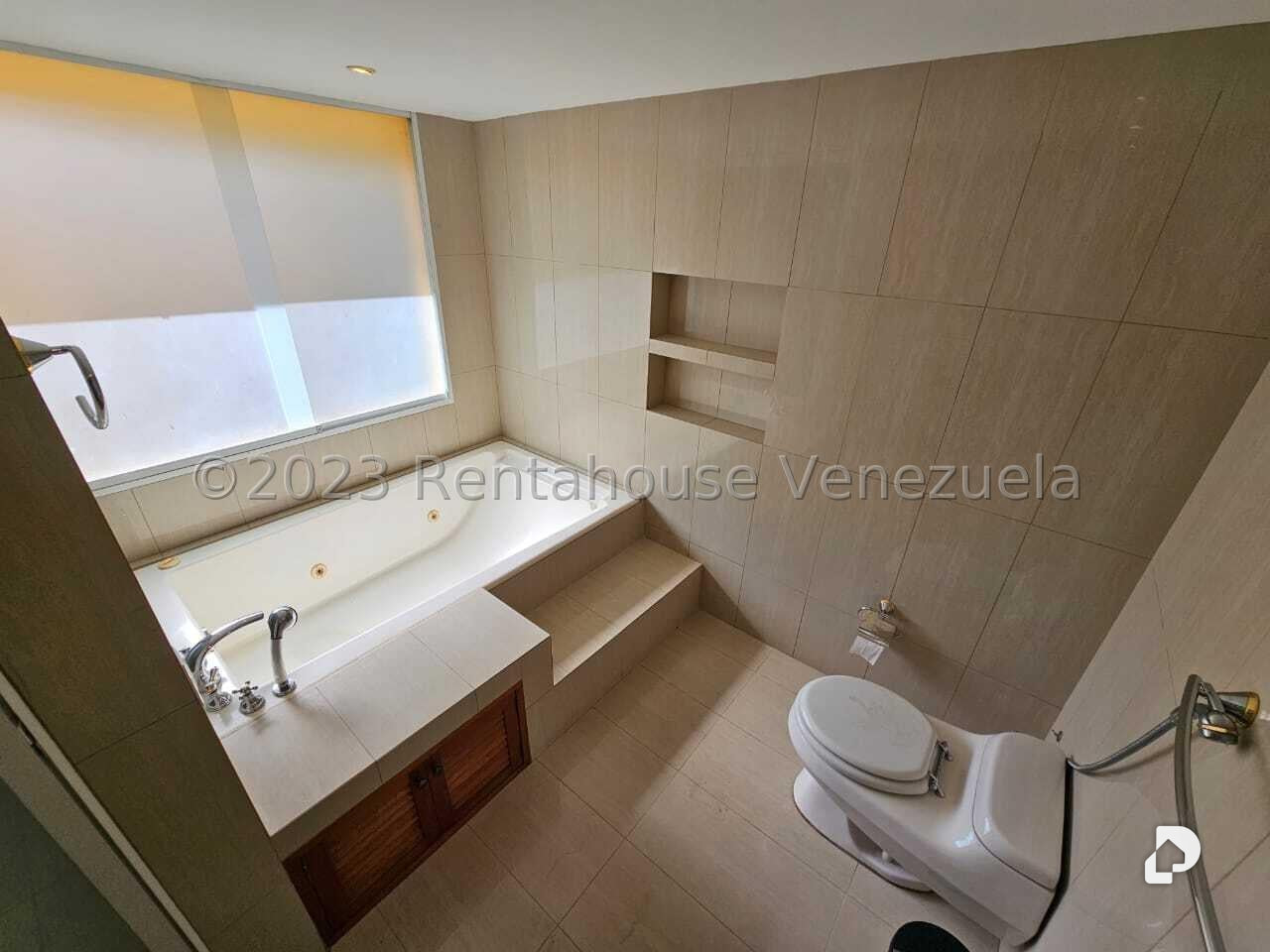 Casa en La Lagunita Country Club, Caracas – 25