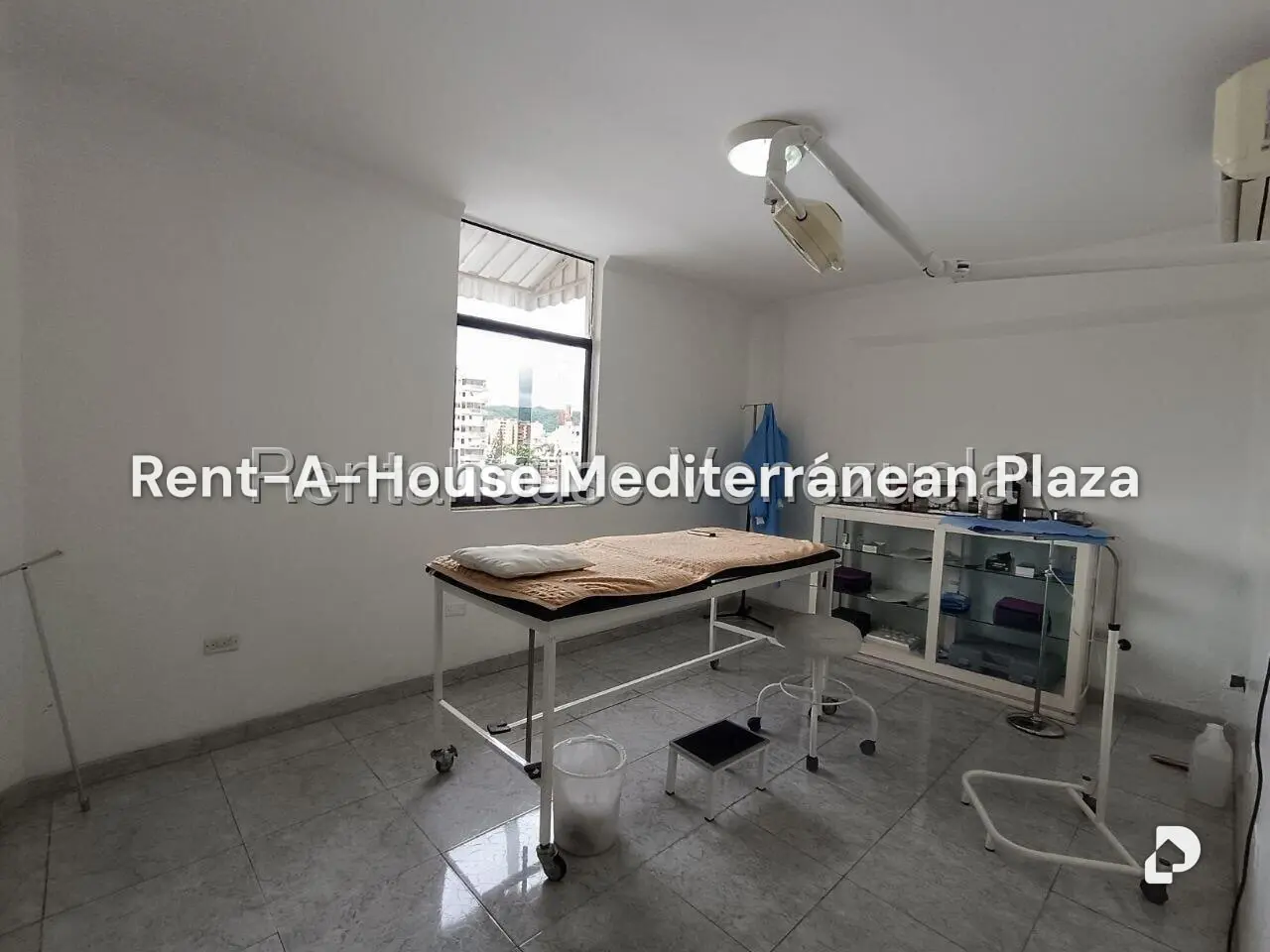 Local comercial en Avenida Bolivar Norte, Valencia – 22