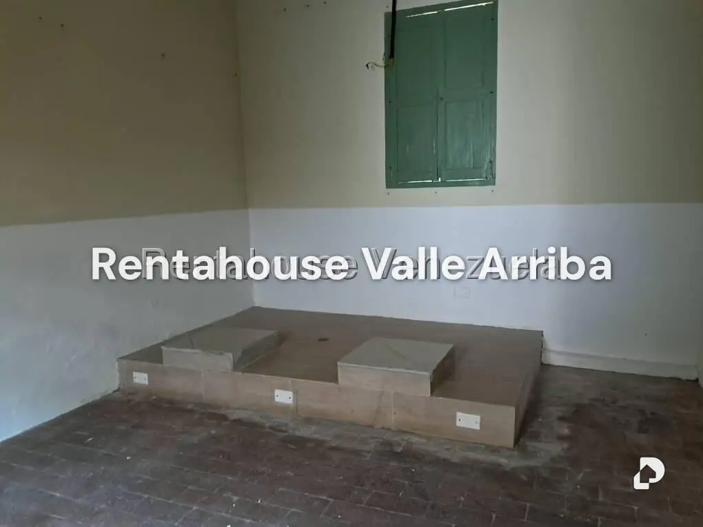 Local comercial en El Hatillo, Caracas – 24