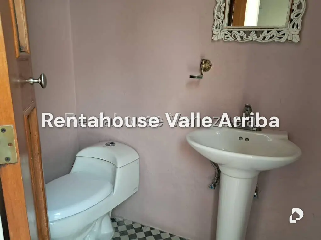 Local comercial en El Hatillo, Caracas – 23