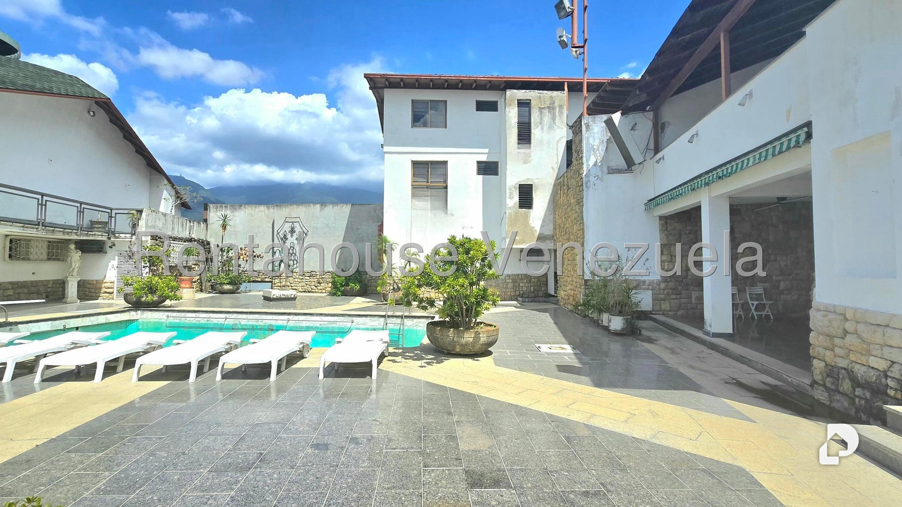 Casa en Colinas de Los Chaguaramos, Caracas – 3