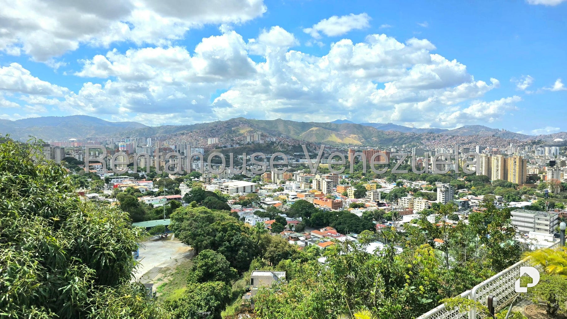 Casa en Colinas de Los Chaguaramos, Caracas – 5