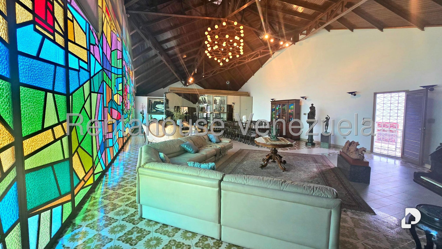 Casa en Colinas de Los Chaguaramos, Caracas – 18
