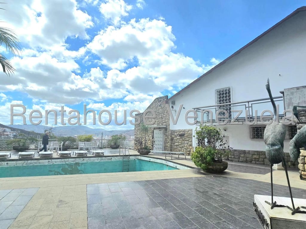 Casa en Colinas de Los Chaguaramos, Caracas - 1