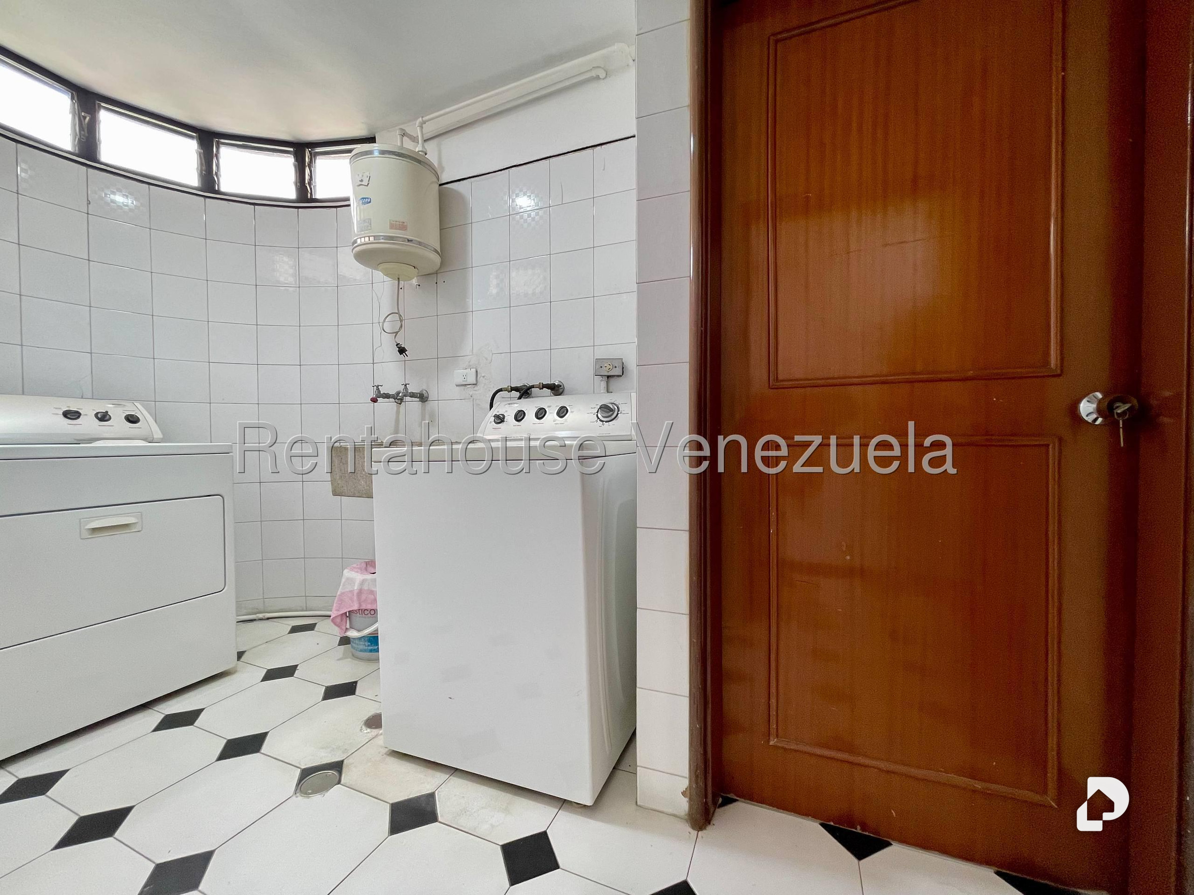 Apartamento en La Florida, Caracas – 29