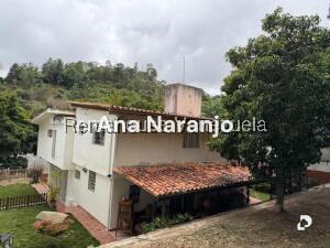 Casa en Prados del Este, Caracas – 30