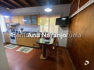 Casa en Prados del Este, Caracas – 25