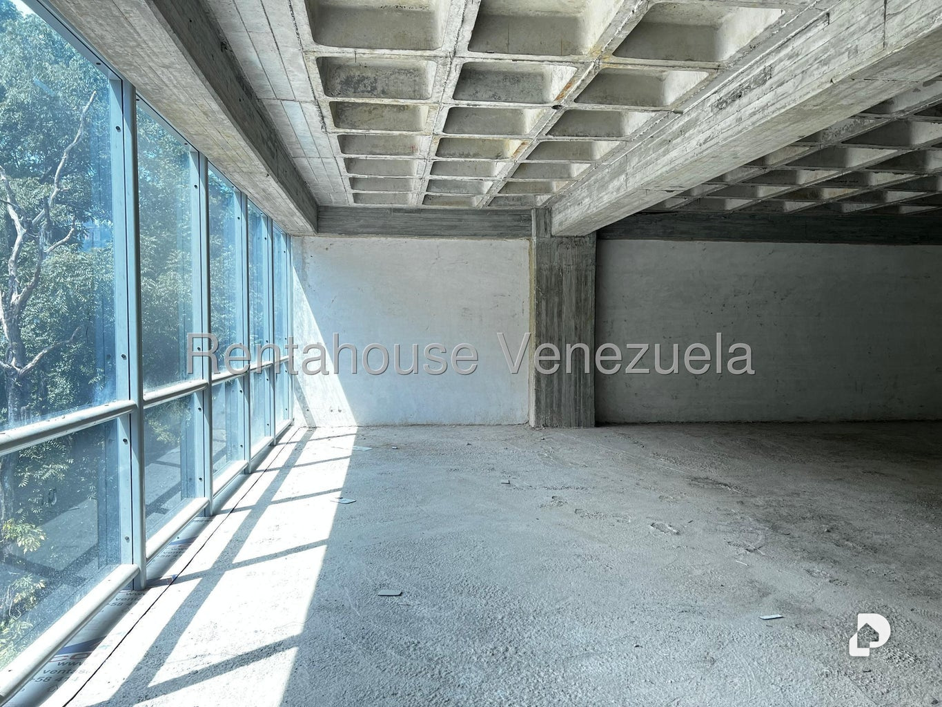 Oficina en Los Naranjos (del Cafetal), Caracas – 13