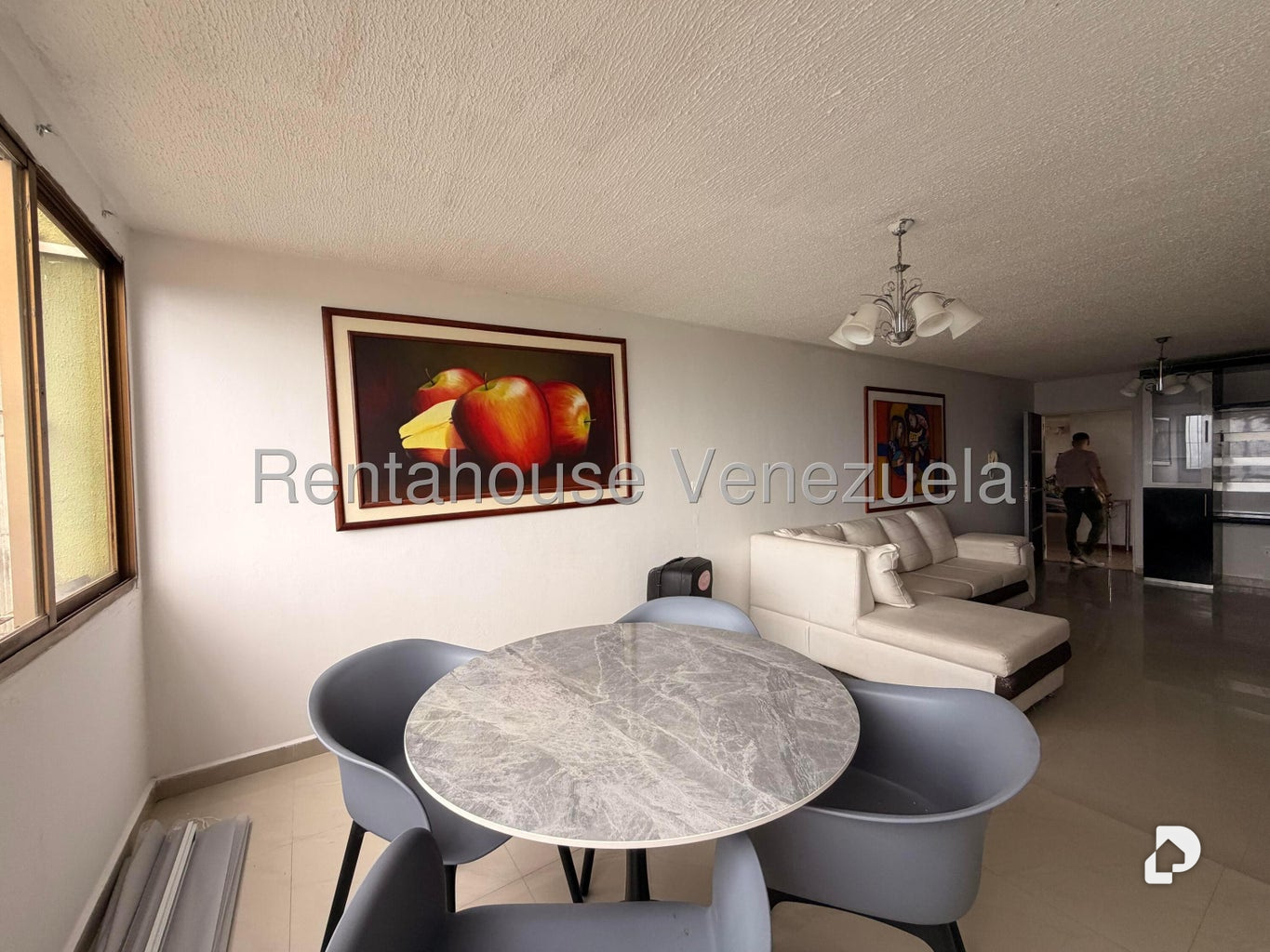 Apartamento en La Rosaleda, San Antonio de Los Altos – 3