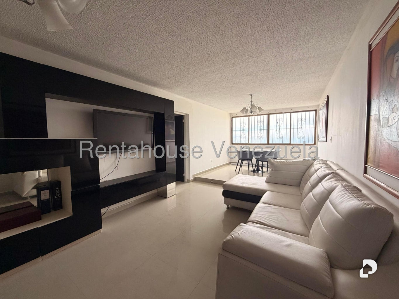 Apartamento en La Rosaleda, San Antonio de Los Altos – 1
