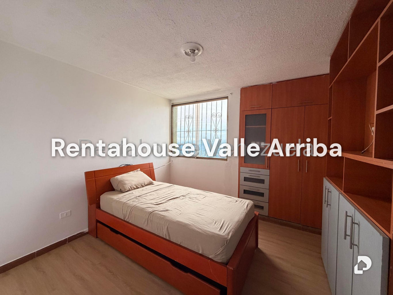 Apartamento en La Rosaleda, San Antonio de Los Altos – 11