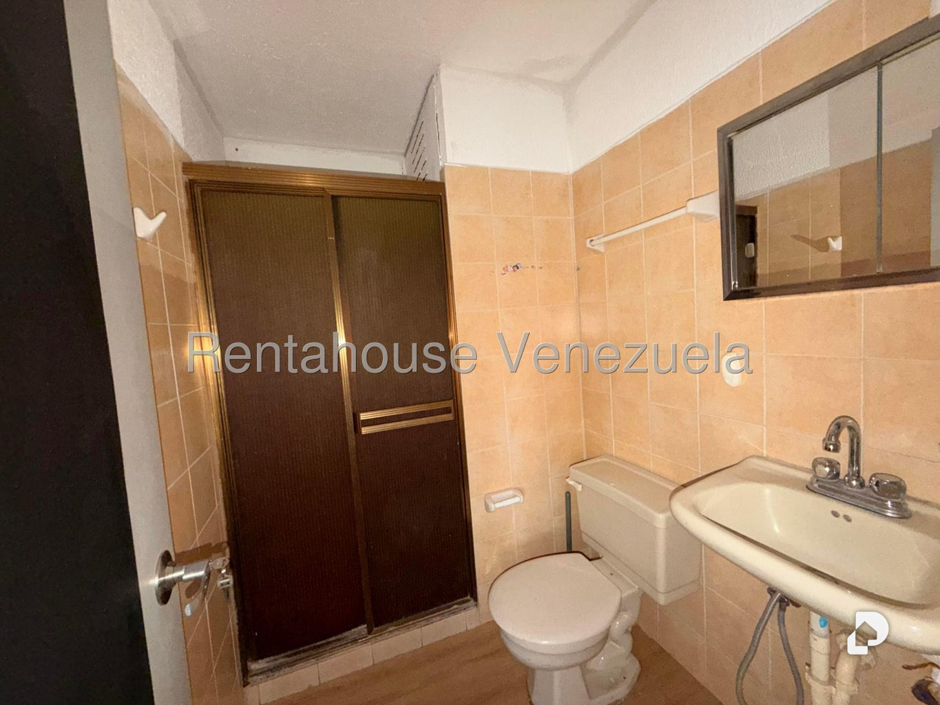 Apartamento en La Rosaleda, San Antonio de Los Altos – 13
