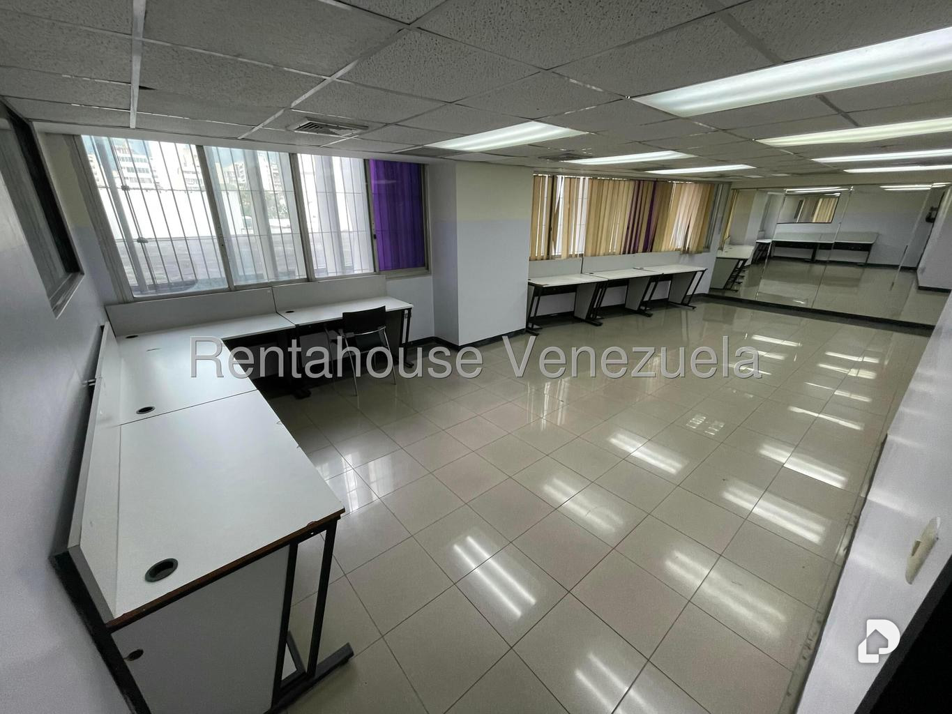 Oficina en Parroquia Catedral, Caracas – 17