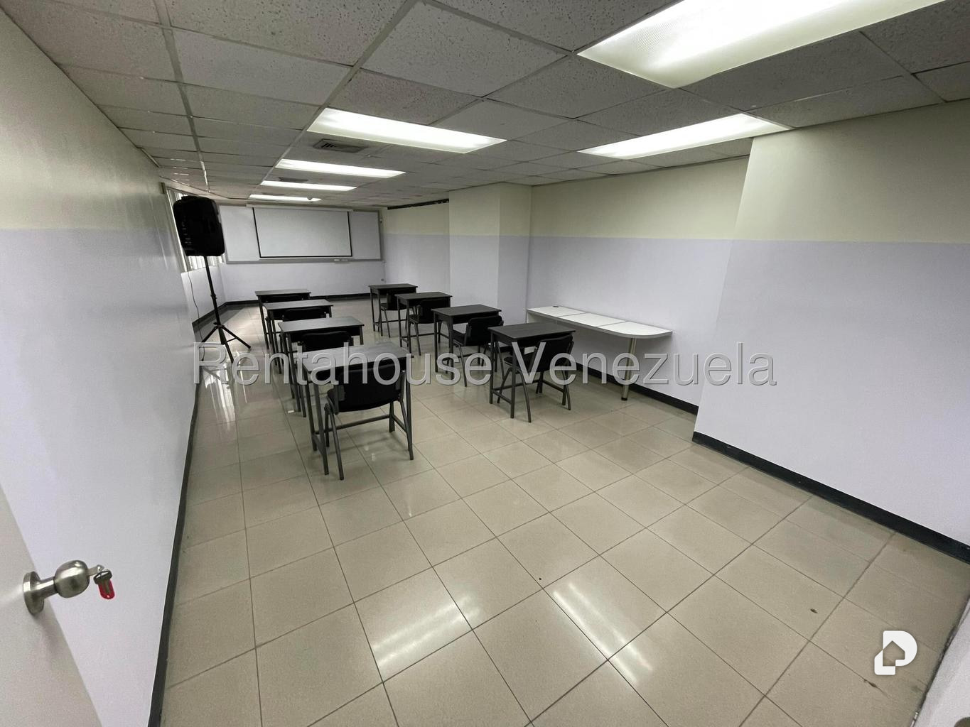 Oficina en Parroquia Catedral, Caracas – 12