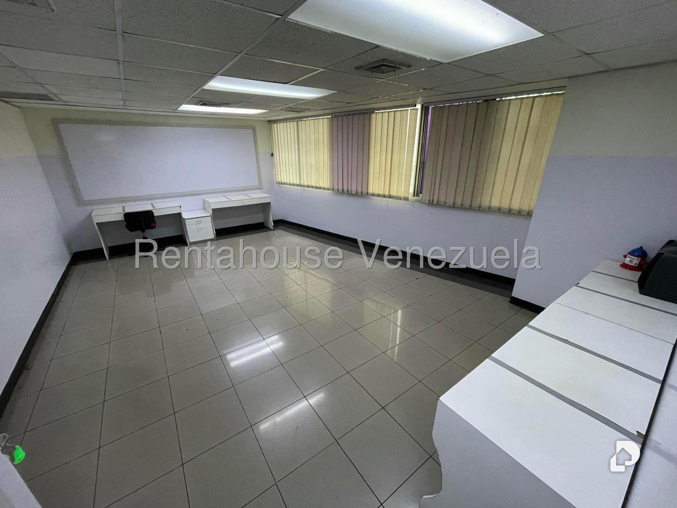Oficina en Parroquia Catedral, Caracas – 18