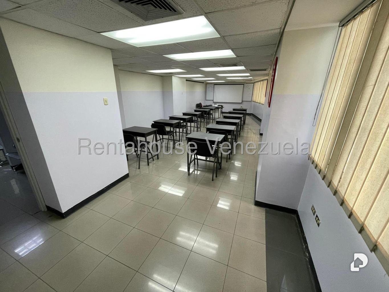 Oficina en Parroquia Catedral, Caracas – 15
