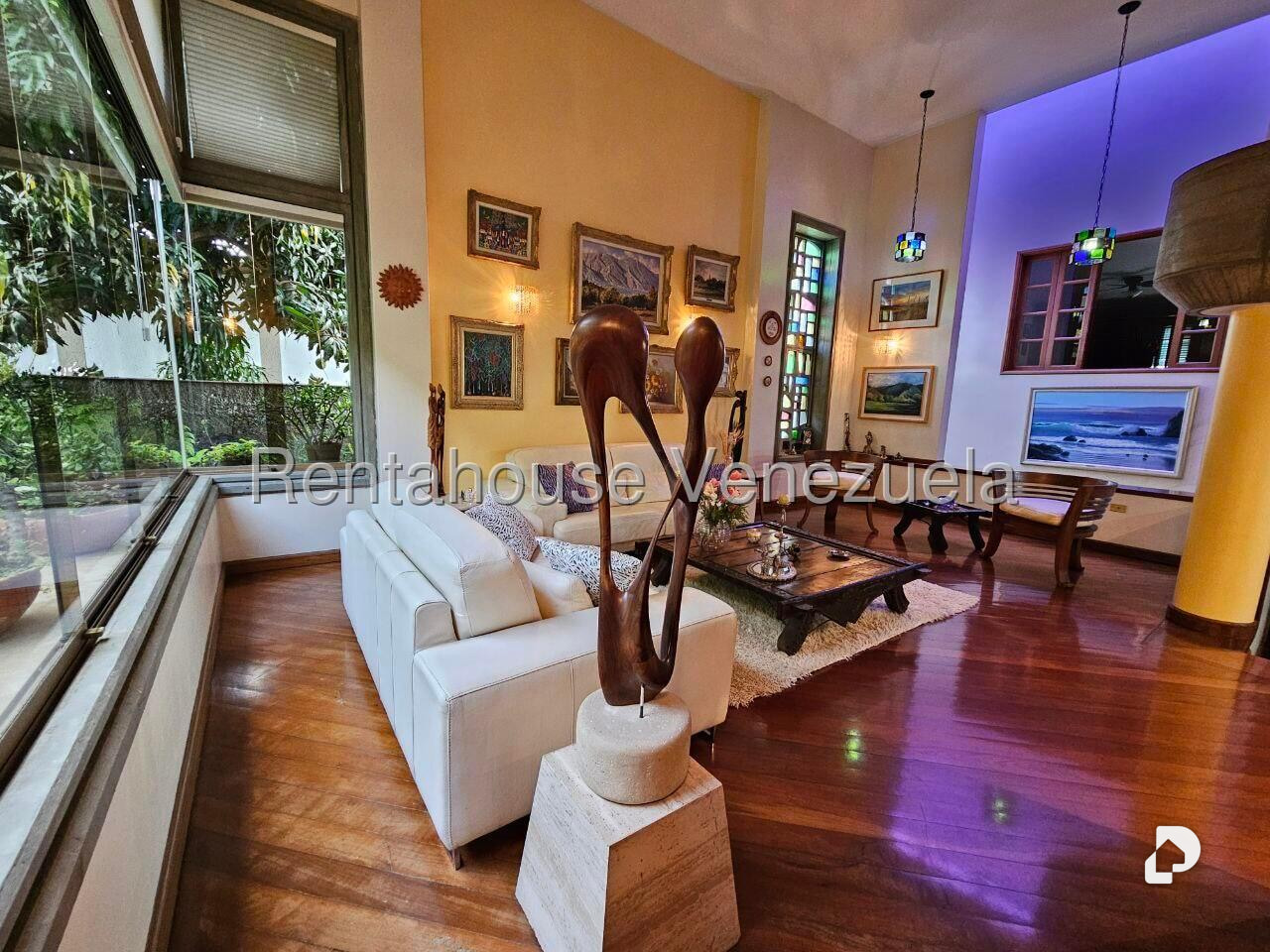 House in La Tahona, Caracas – 12