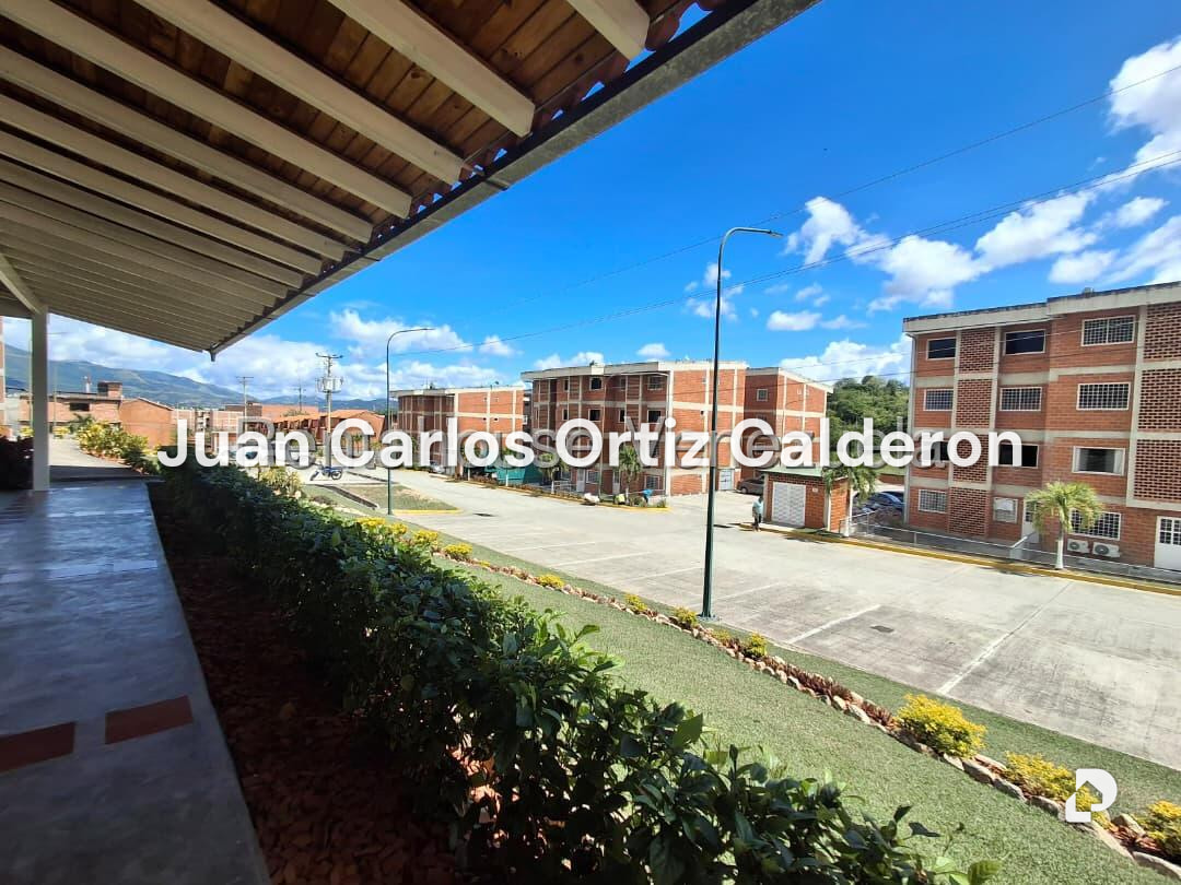 Apartamento en Parque Habitad El Ingenio, Guatire – 1