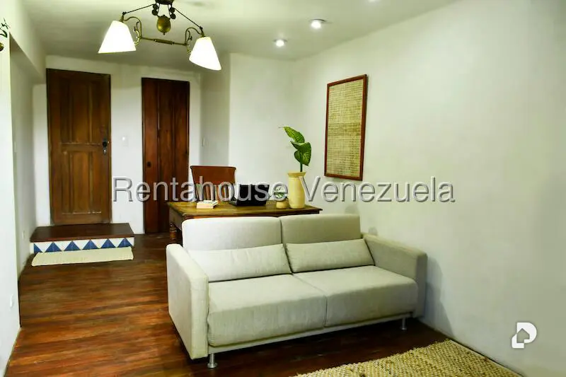 Casa en Oripoto, Caracas – 16