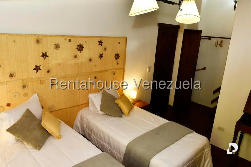 Casa en Oripoto, Caracas – 19