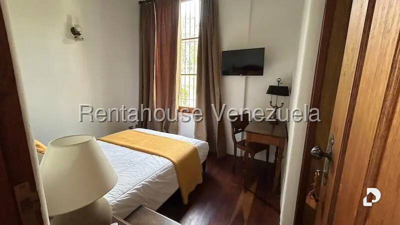 Casa en Oripoto, Caracas – 12