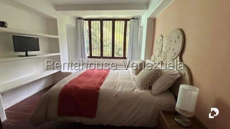Casa en Oripoto, Caracas – 15