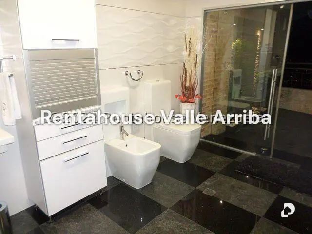 Apartamento en Los Naranjos (del Cafetal), Caracas – 17