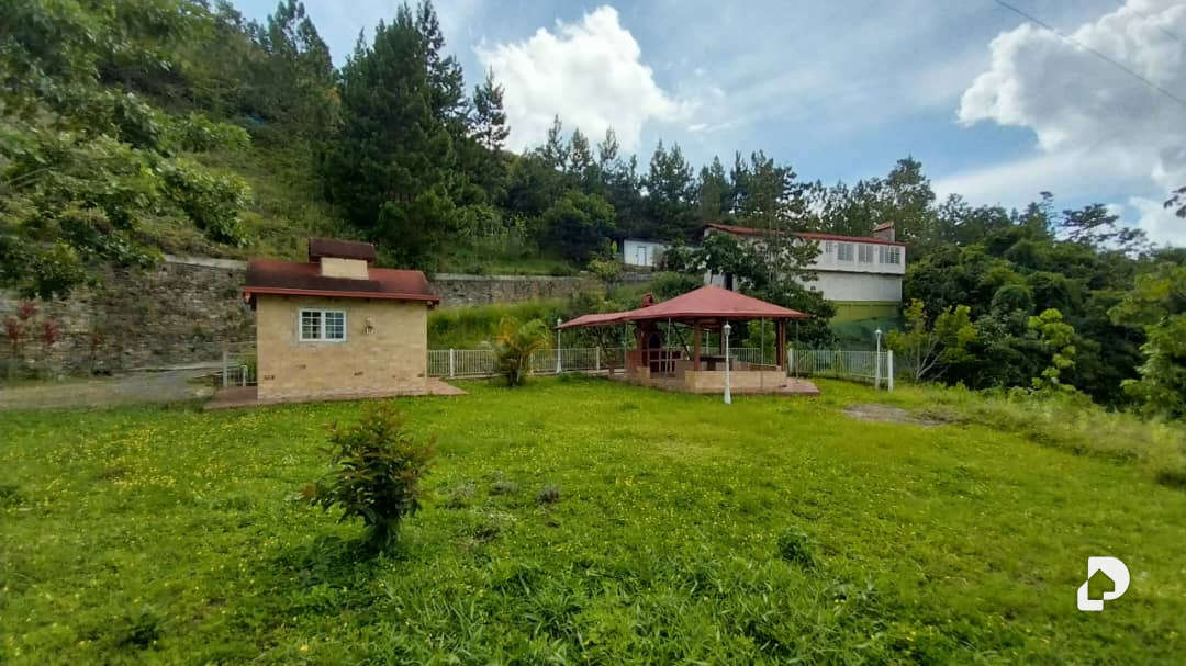 Land in La Trinidad, Caracas – 12
