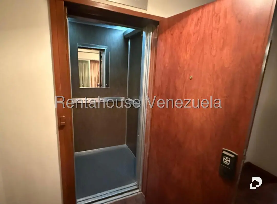 Apartamento en Colinas de Santa Mónica, Caracas – 11