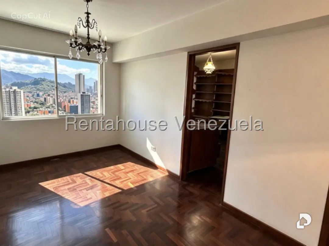 Apartamento en Colinas de Santa Mónica, Caracas – 3