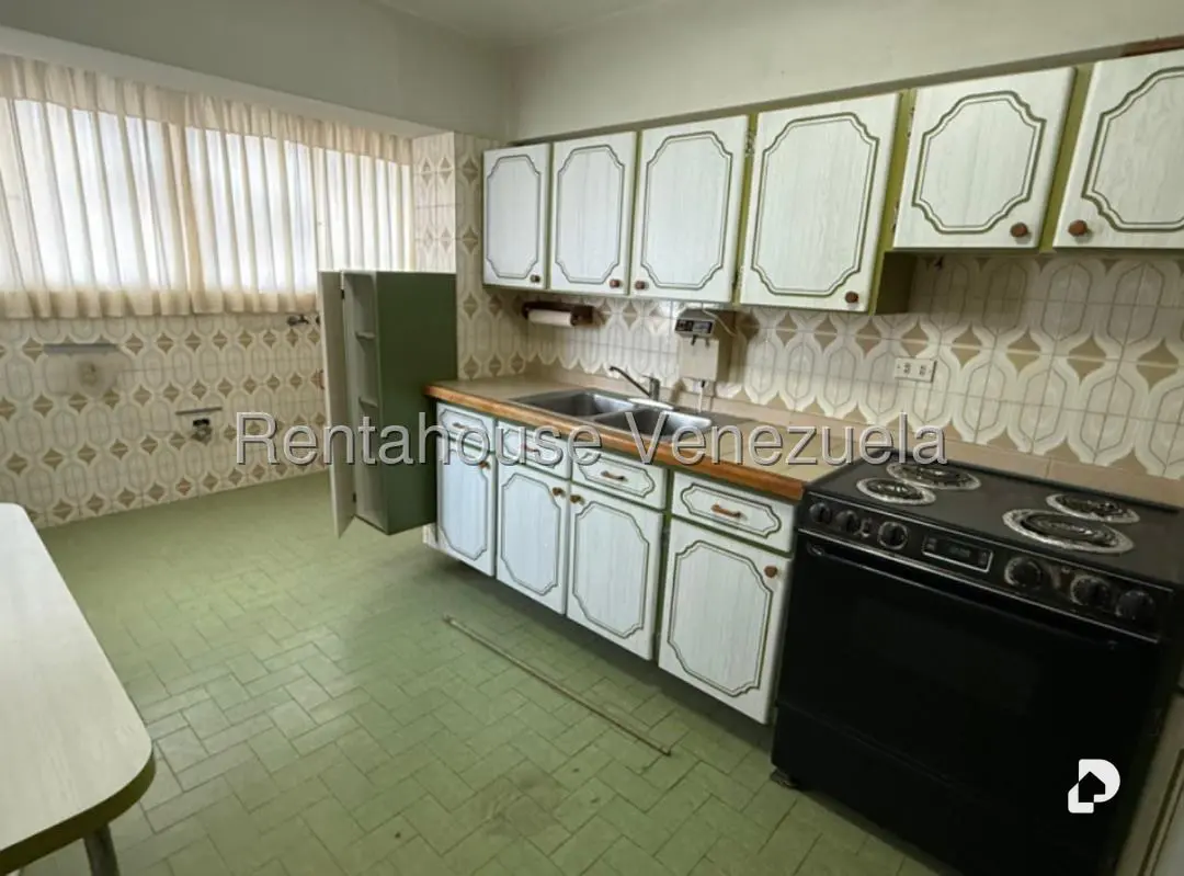 Apartamento en Colinas de Santa Mónica, Caracas – 14
