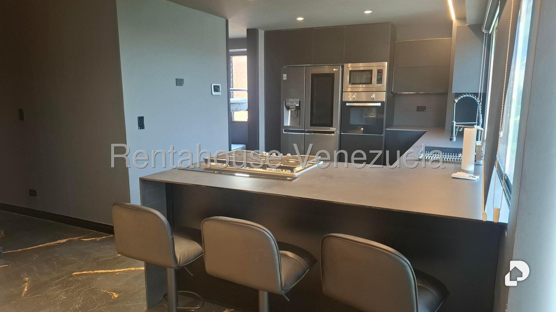 Apartamento en El Rosal, Caracas – 11