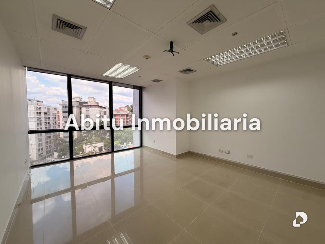 Oficina en Chuao, Caracas – 9