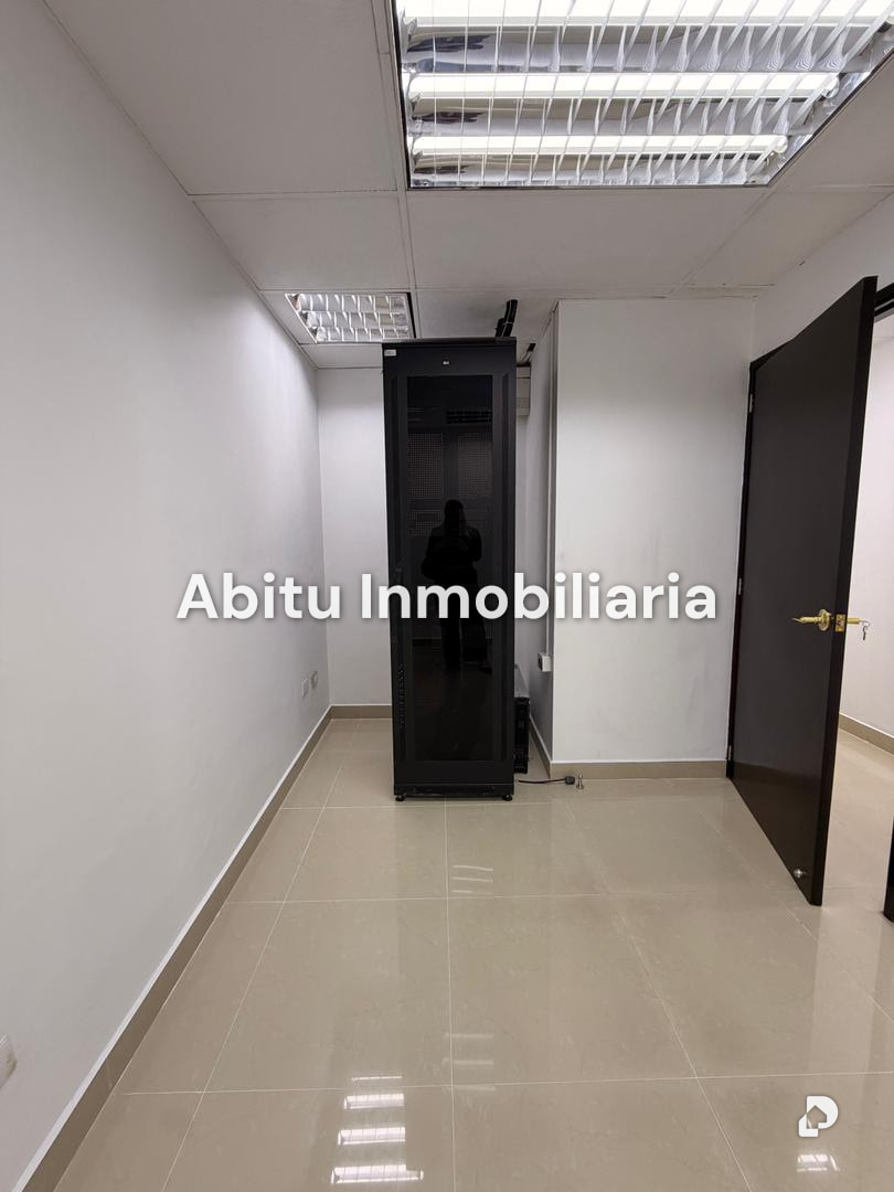 Oficina en Chuao, Caracas – 15