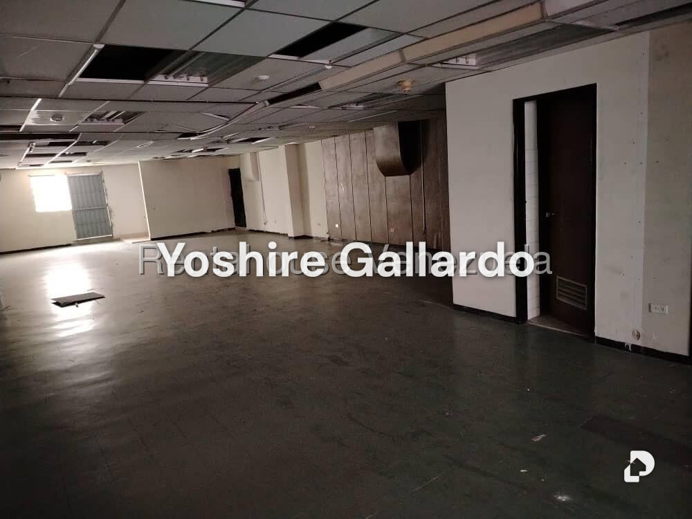 Local comercial en Parroquia La Candelaria, Caracas – 3
