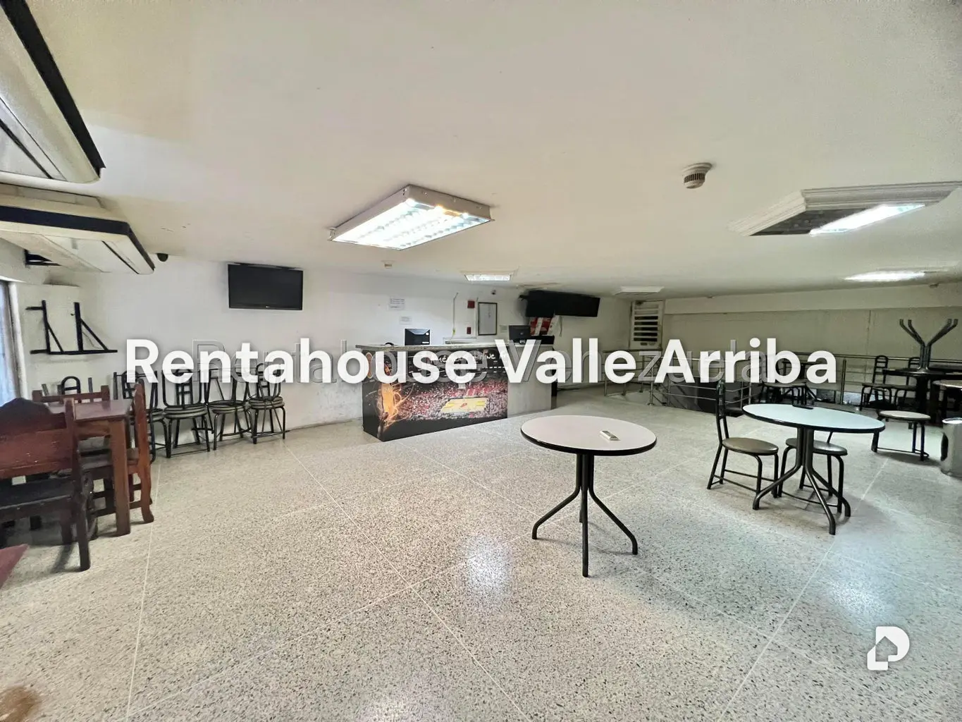 Local comercial en Parroquia La Candelaria, Caracas – 12