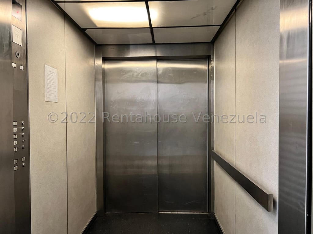 Edificio en Prado de María, Caracas