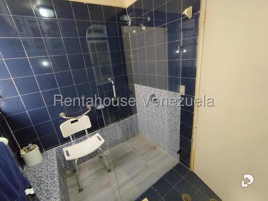 Apartamento en La Florida, Caracas – 16