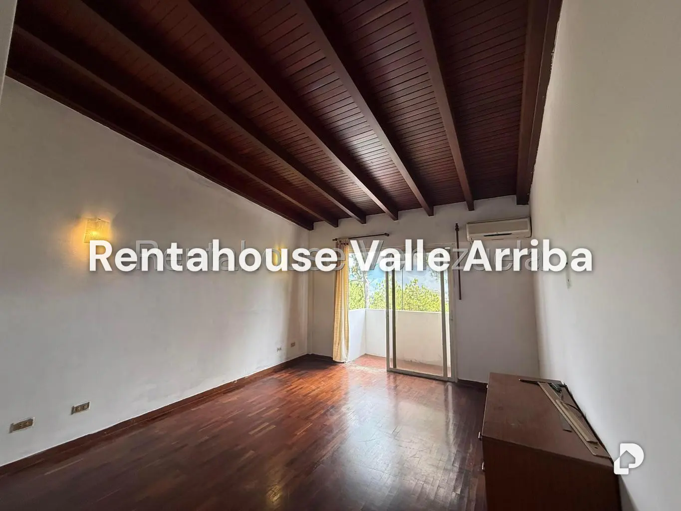 Casa en Alto Prado, Caracas – 18