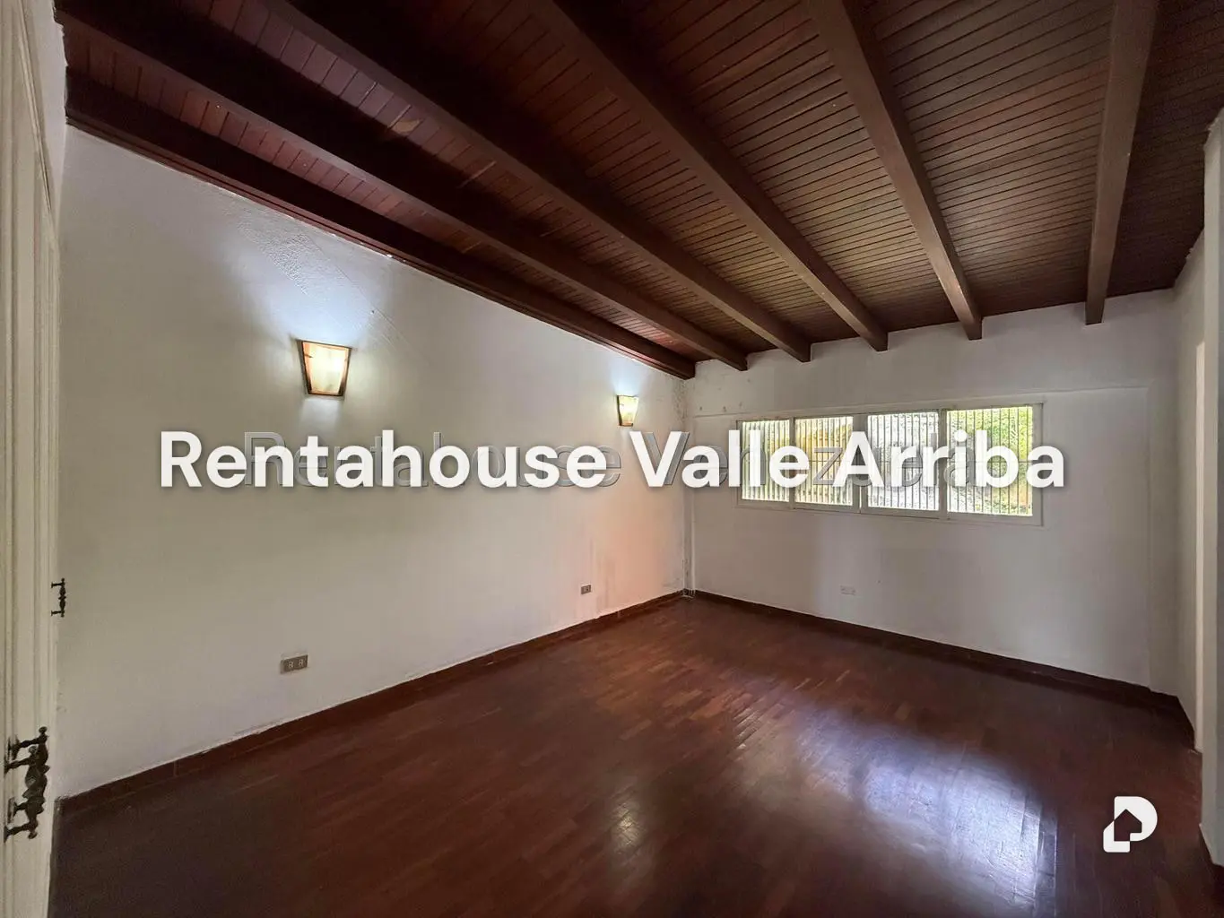 Casa en Alto Prado, Caracas – 26