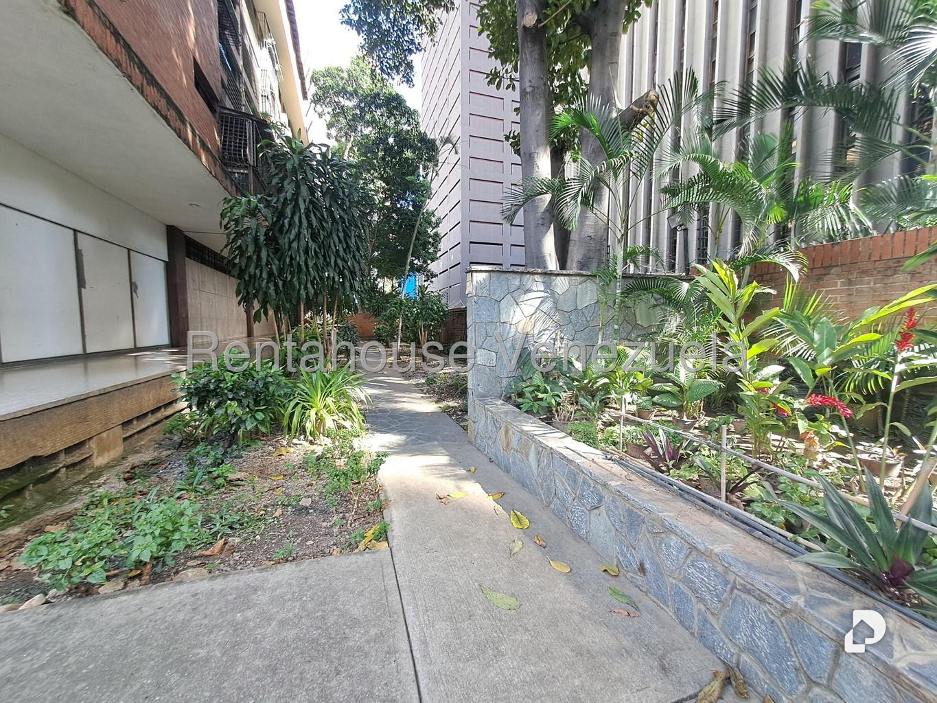 Apartamento en Los Palos Grandes, Caracas – 2