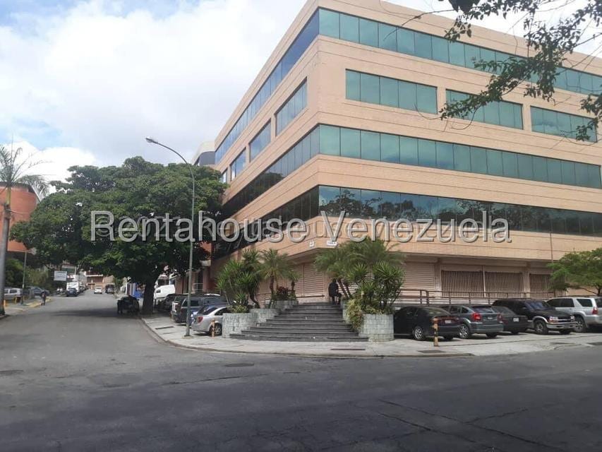 Edificio en La Urbina, Caracas - 1