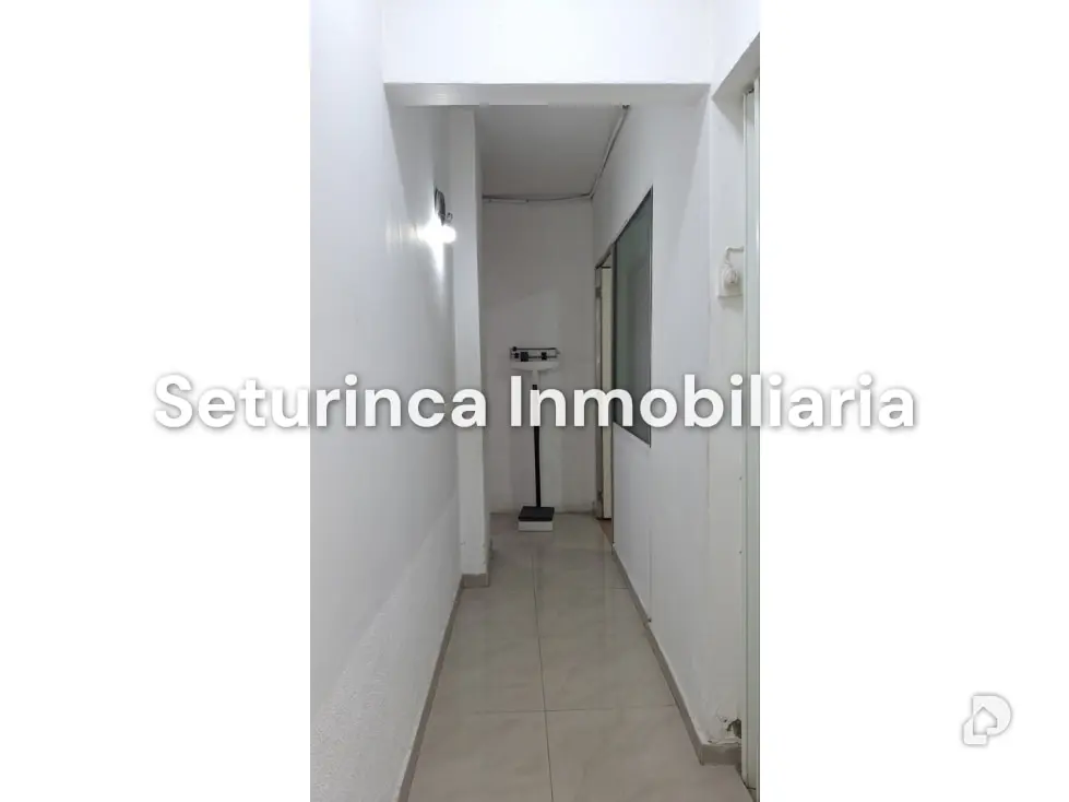 Office in El Marqués, Caracas – 18