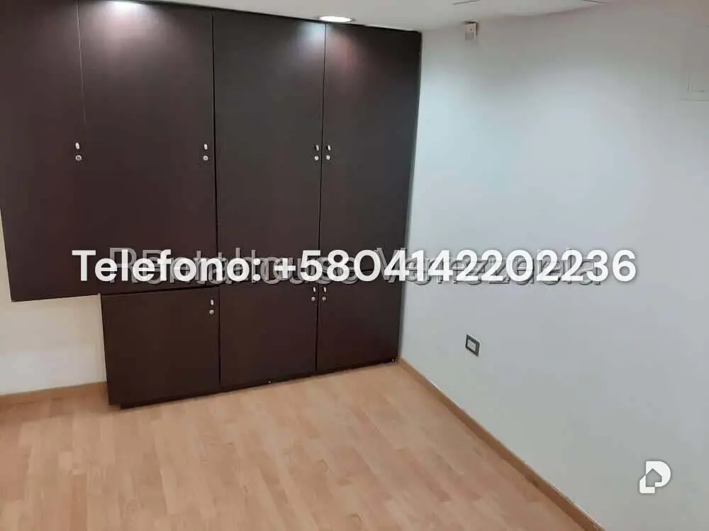 Oficina en Chuao, Caracas – 12