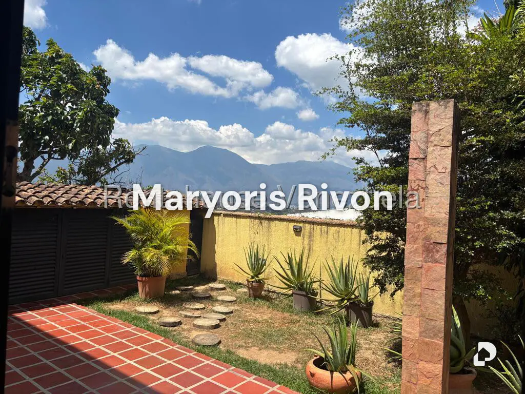 Casa en Alto Prado, Caracas – 2